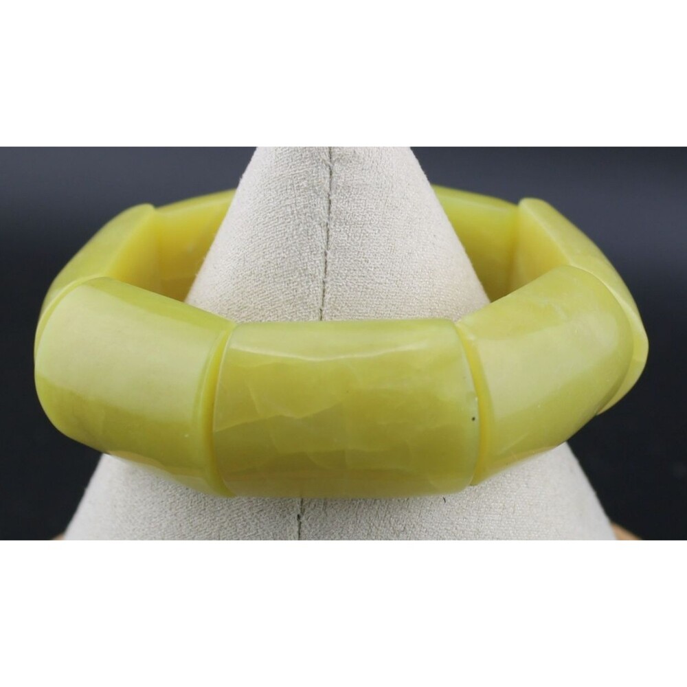 Chunky 3/4" wide Green Serpentine Stone Stretch Bracelet 6"
